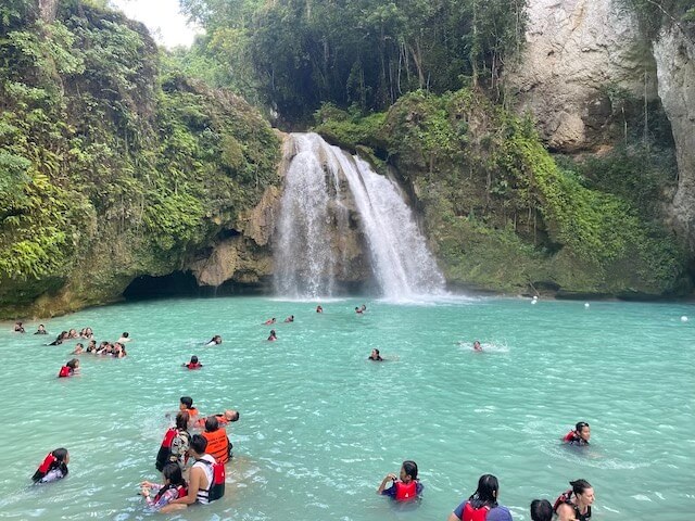 カワサン滝の滝壺