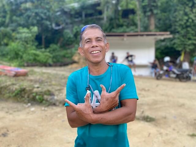 カワサン滝で岡村隆史似のフィリピン人