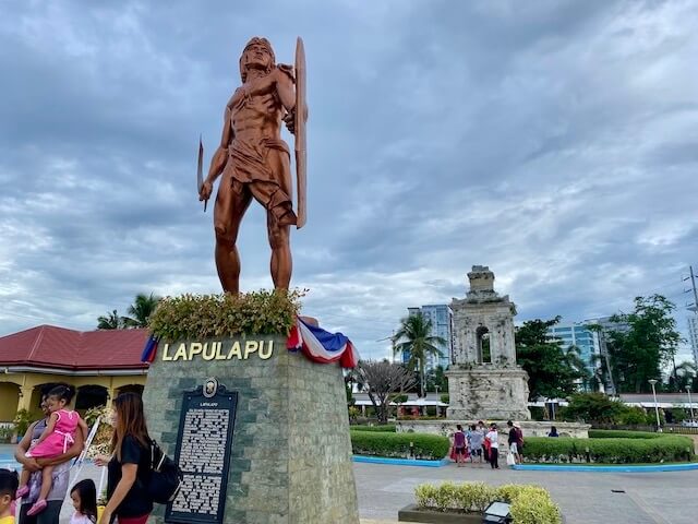 マゼラン記念碑/マクタンシュラインを徹底紹介【マクタン島の人気観光地に行こう！】