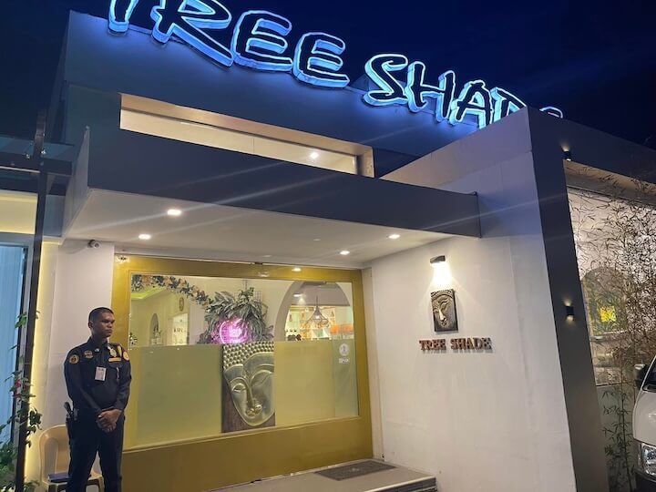 ① TREE SHADE SPA（ツリーシェイドスパ）